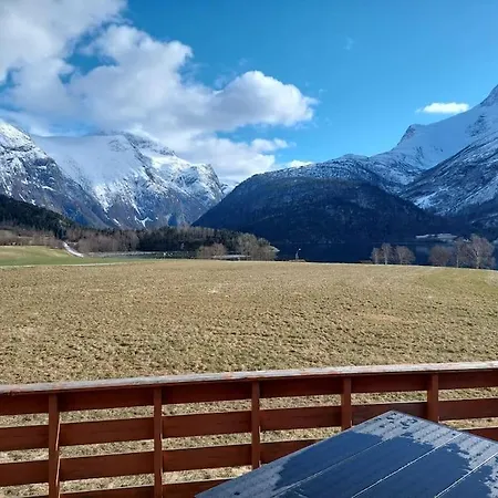Staburet Eresfjord Bat Leies *