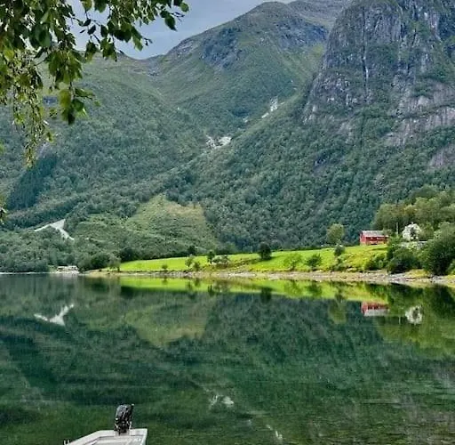 Staburet Eresfjord Bat Leies